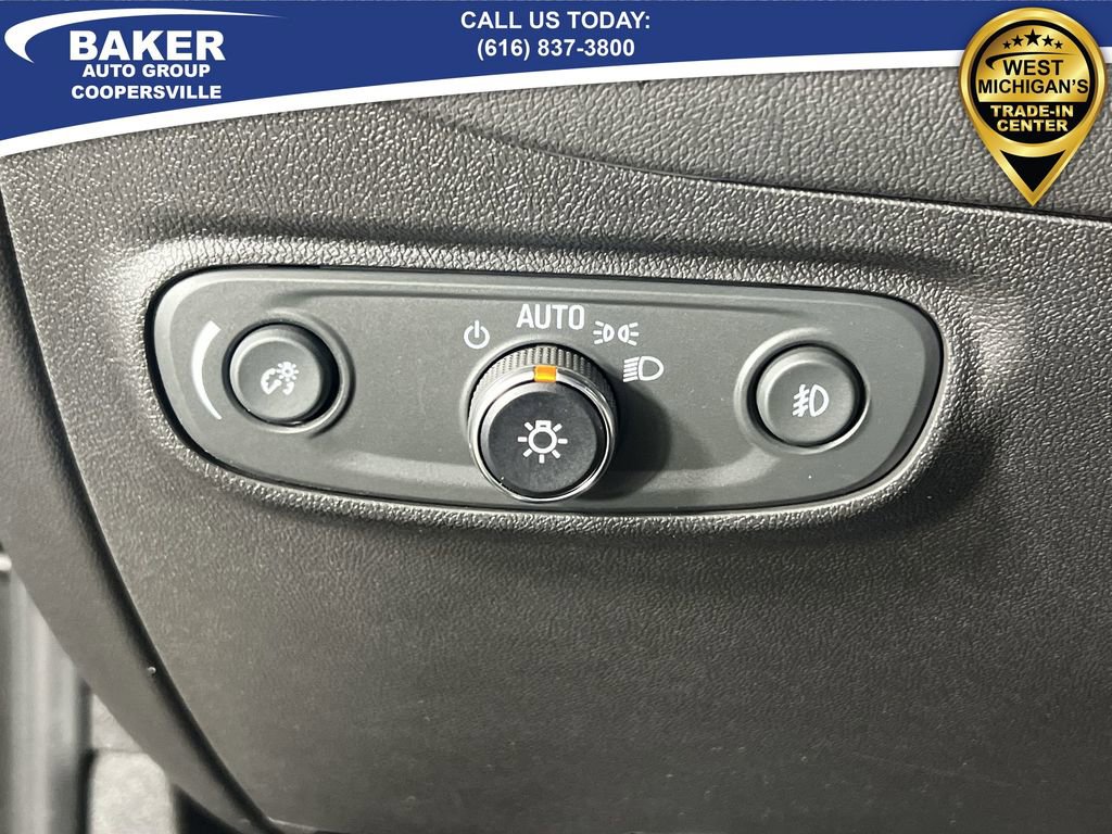 Used 2023 Chevrolet Equinox Premier image 18