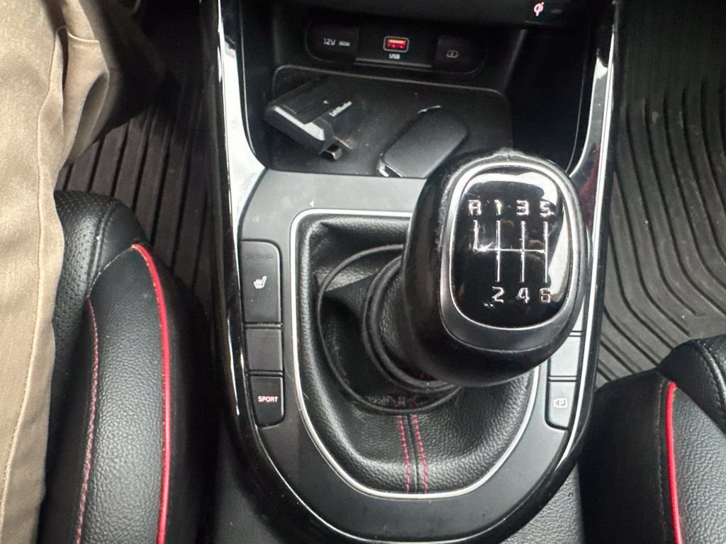 Used 2022 Kia Forte GT FWD image 17