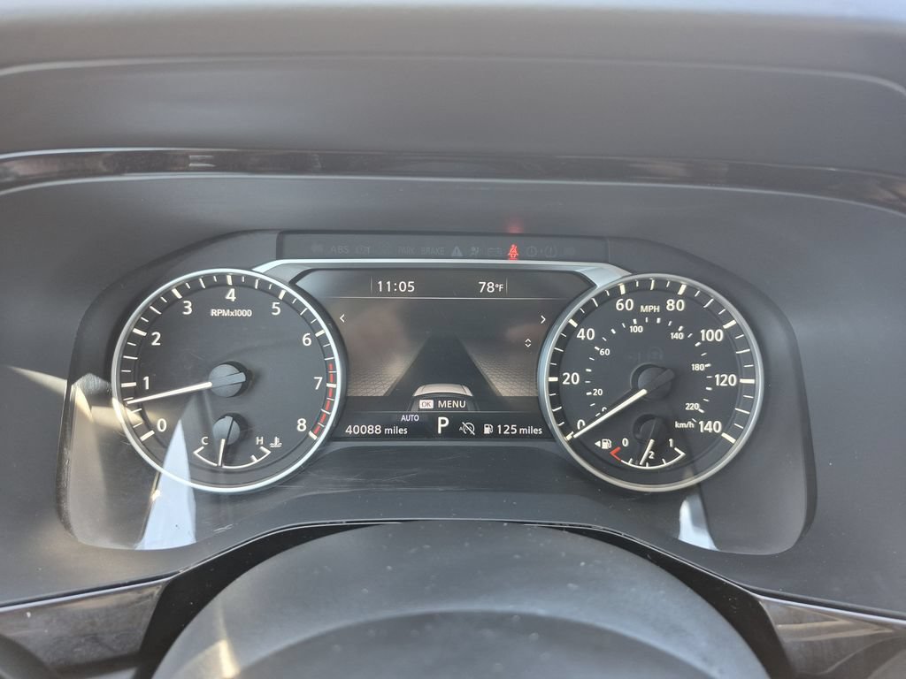 Used 2023 Nissan Pathfinder SL w/ SL Black Package AWD/4WD image 21