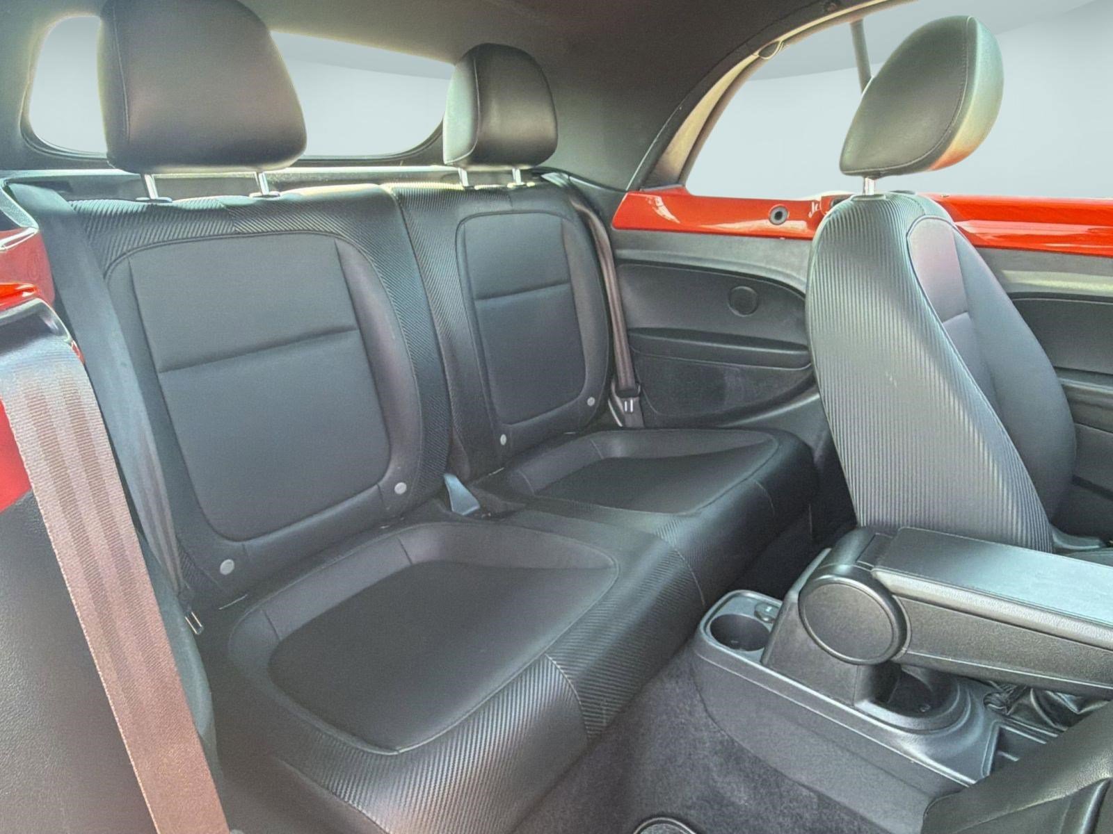 Used 2019 Volkswagen Beetle SE image 24