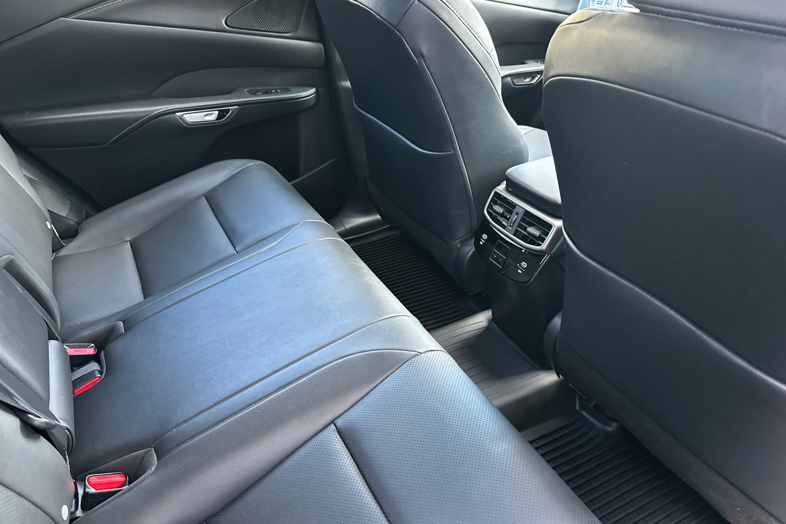Certified 2024 Lexus RX 350 FWD w/ Technology Package image 32