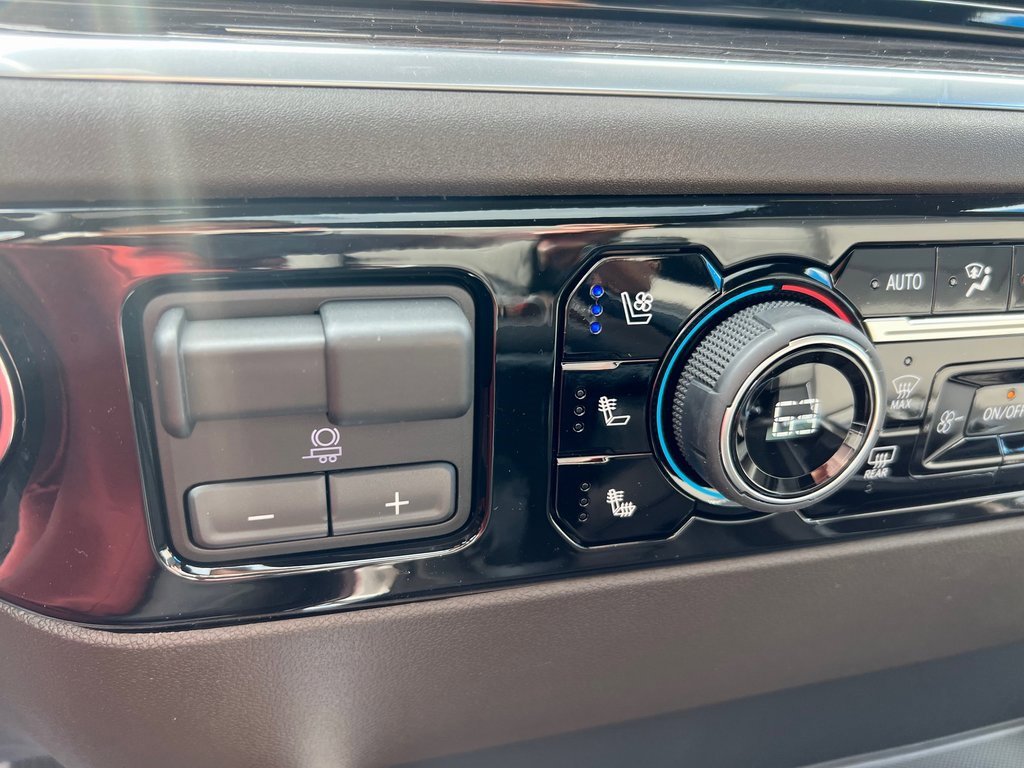 New 2026 Chevrolet Silverado 1500 LTZ w/ LTZ Premium Package image 8