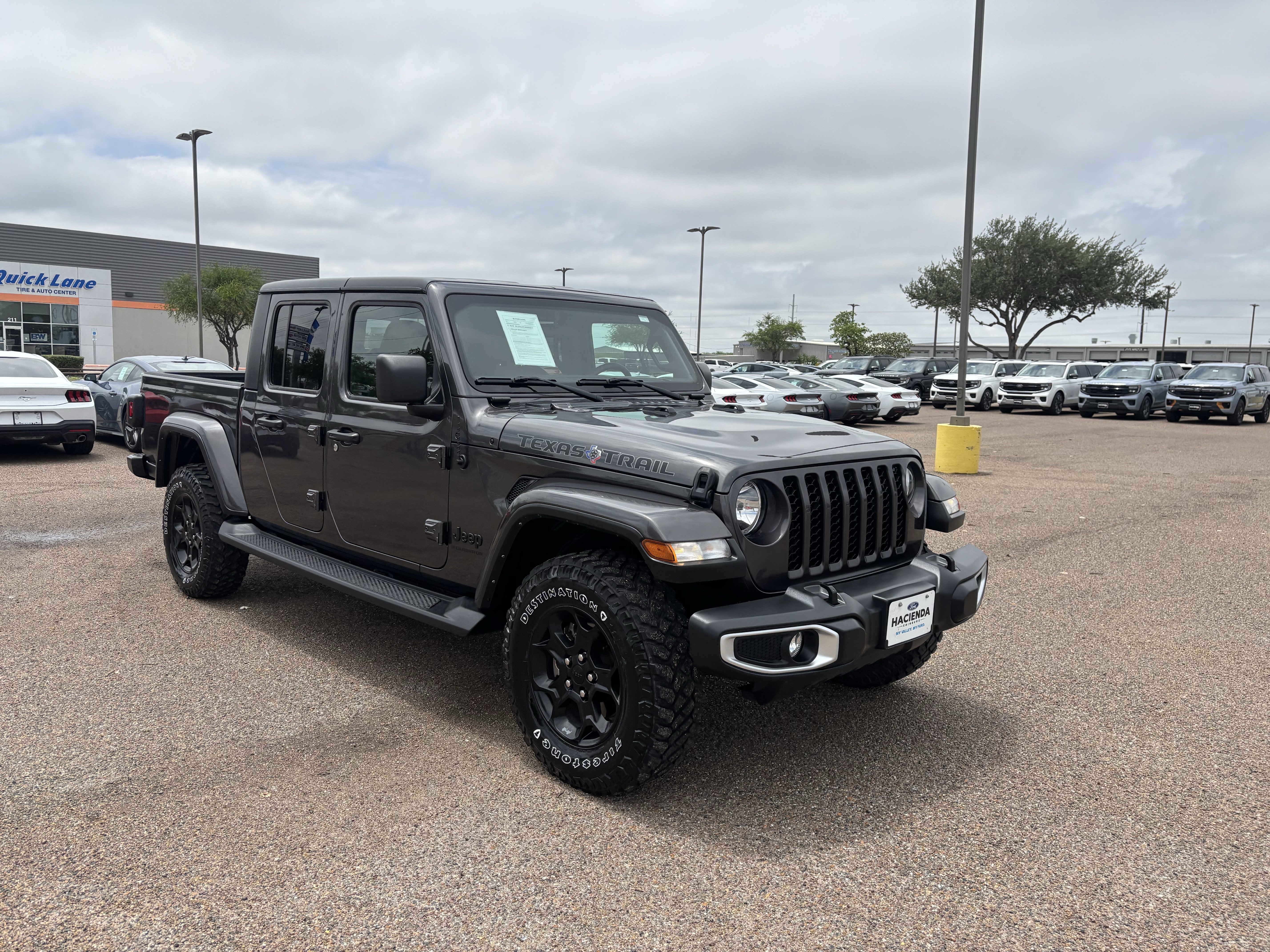 Used 2023 Jeep Gladiator Sport AWD/4WD image 5