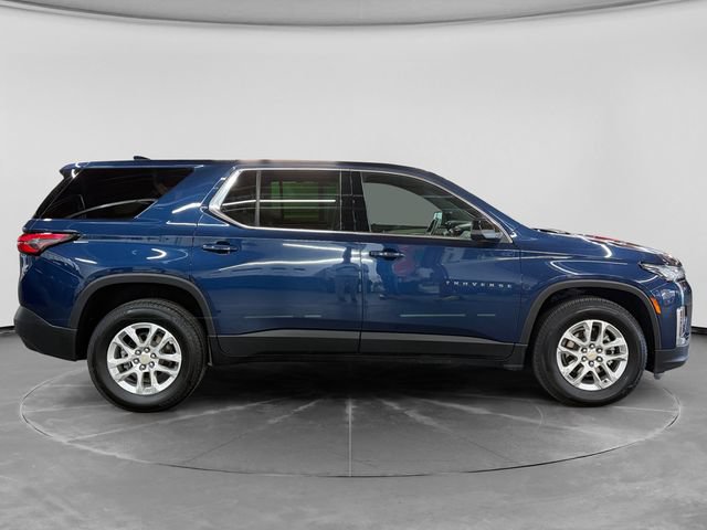 Used 2022 Chevrolet Traverse LS AWD/4WD image 2