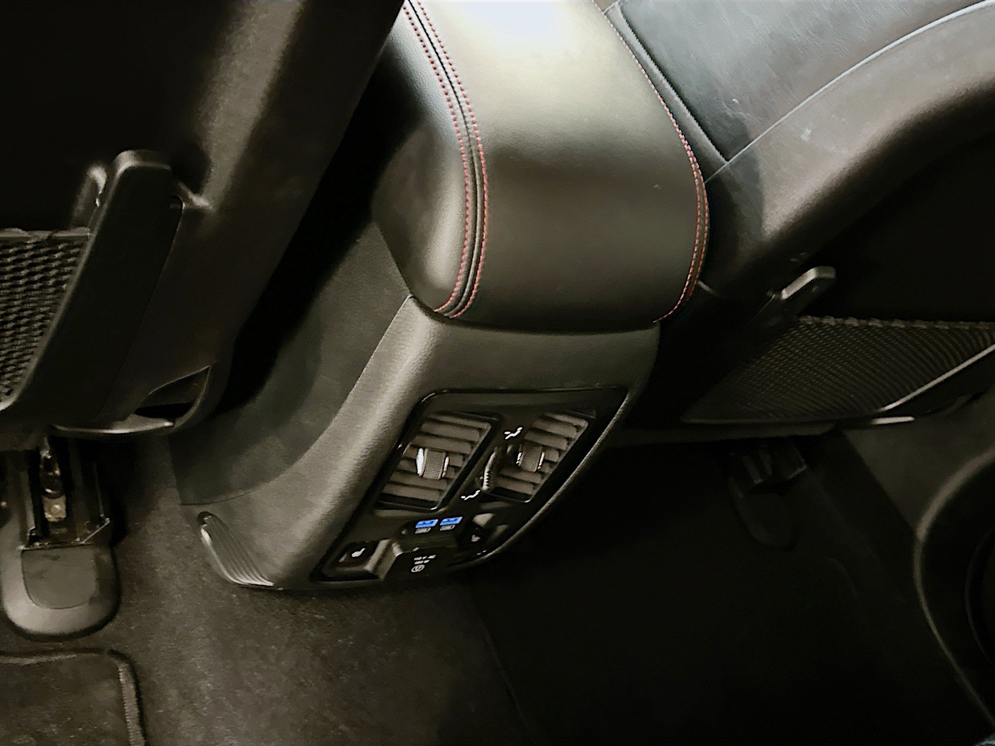 Used 2025 Dodge Durango GT image 29