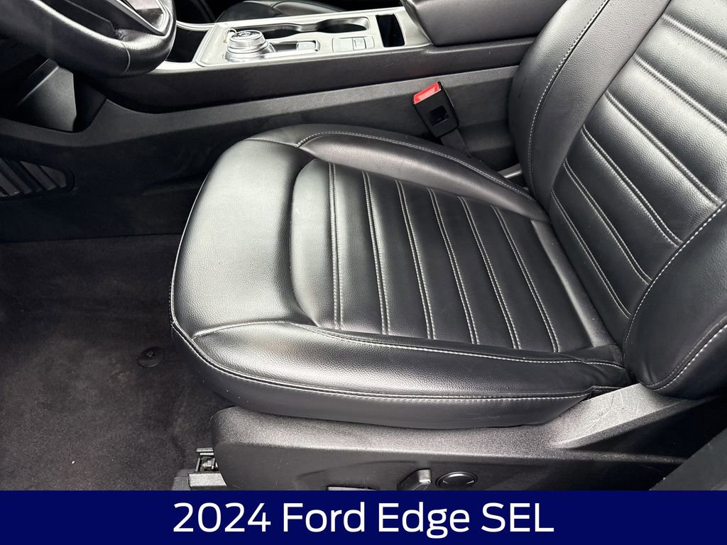 Used 2024 Ford Edge SEL image 12