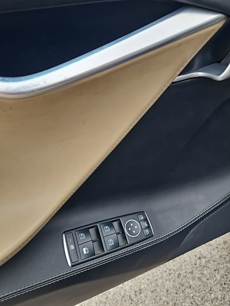 Used 2015 Tesla Model S 85D image 11