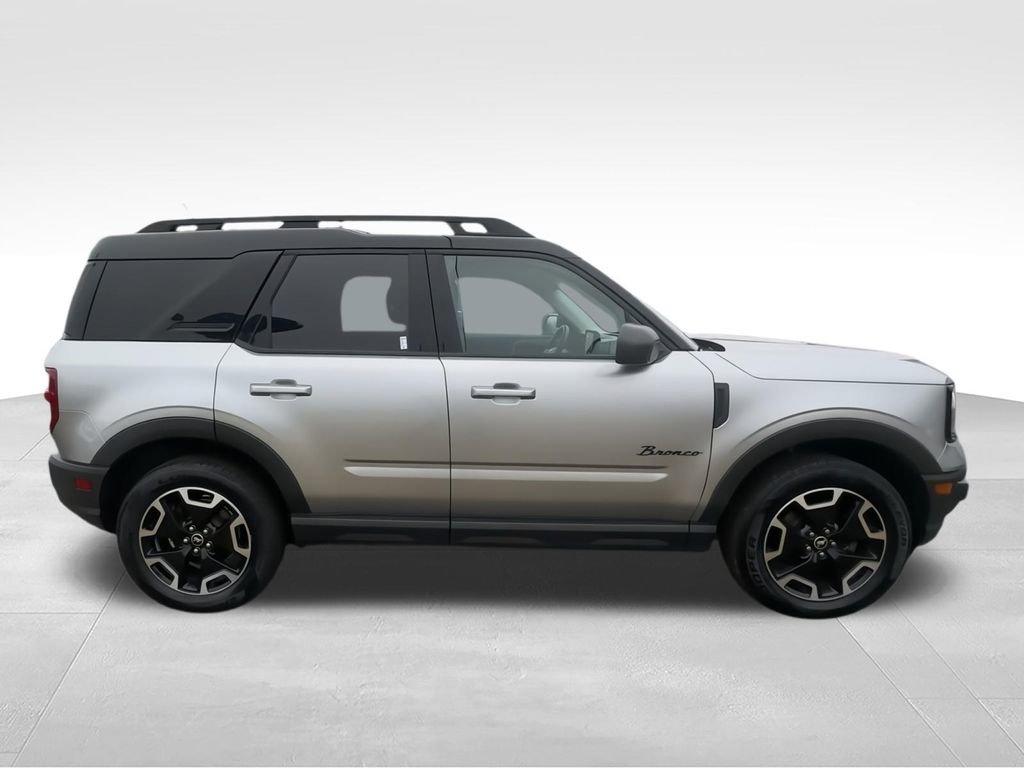 Used 2022 Ford Bronco Sport Outer Banks AWD/4WD image 9