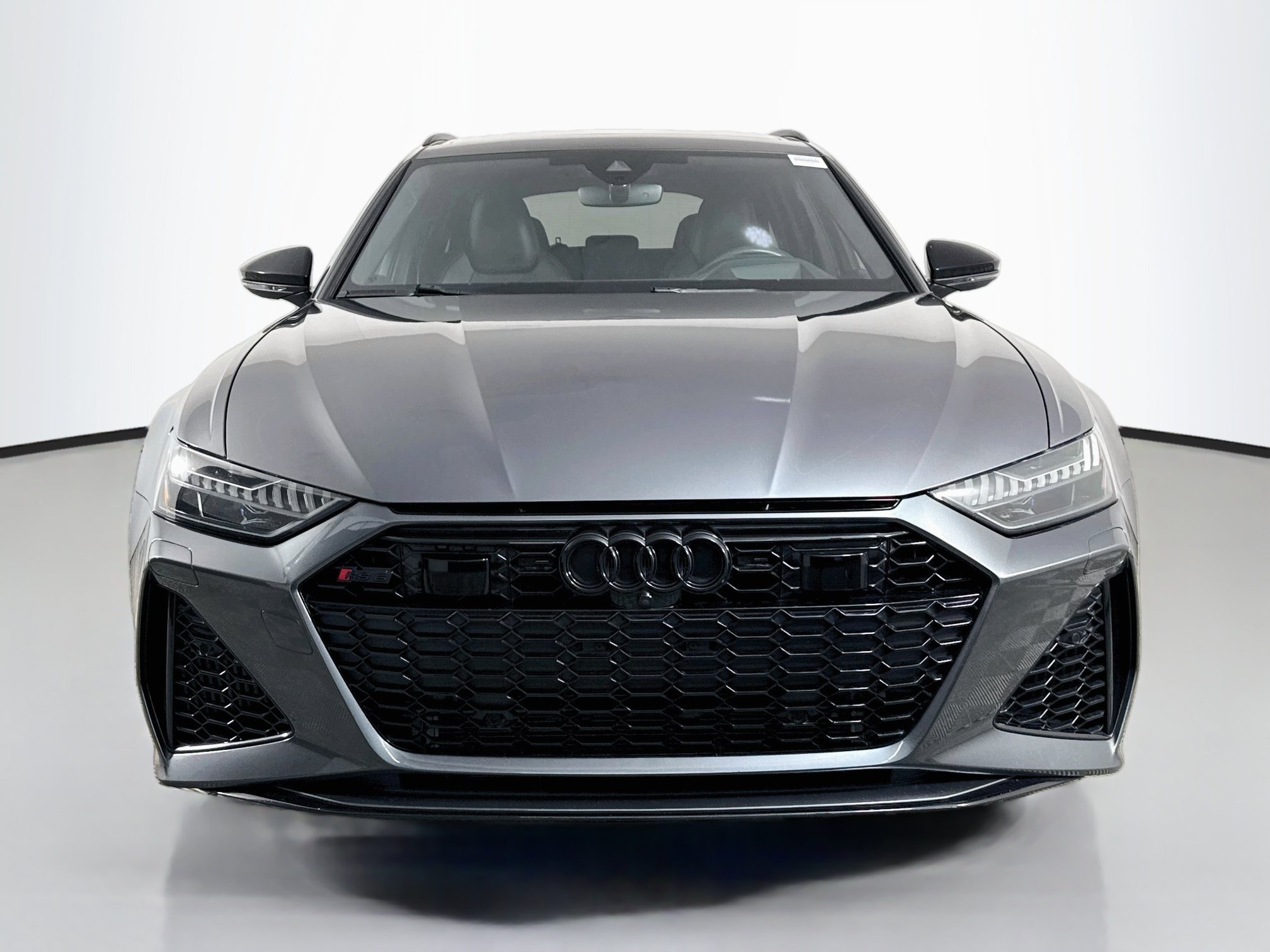 Used 2022 Audi RS 6 w/ Executive Package AWD/4WD image 2