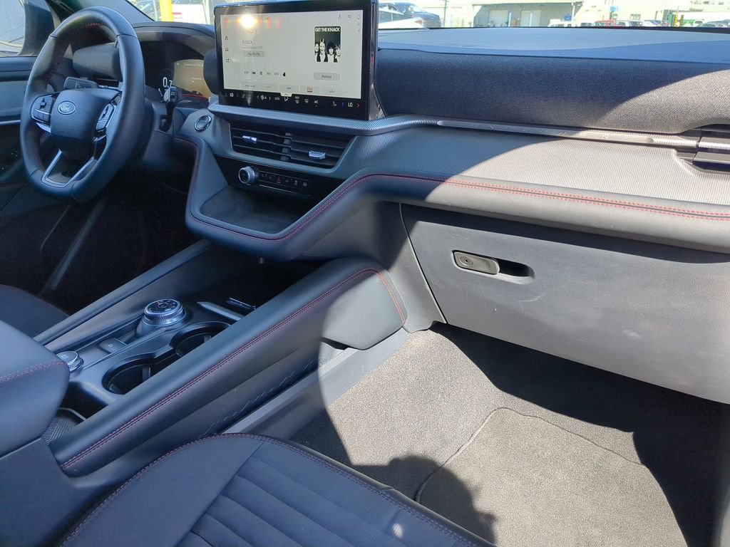 Used 2025 Ford Explorer ST-Line w/ ST-Line Street Pack image 33