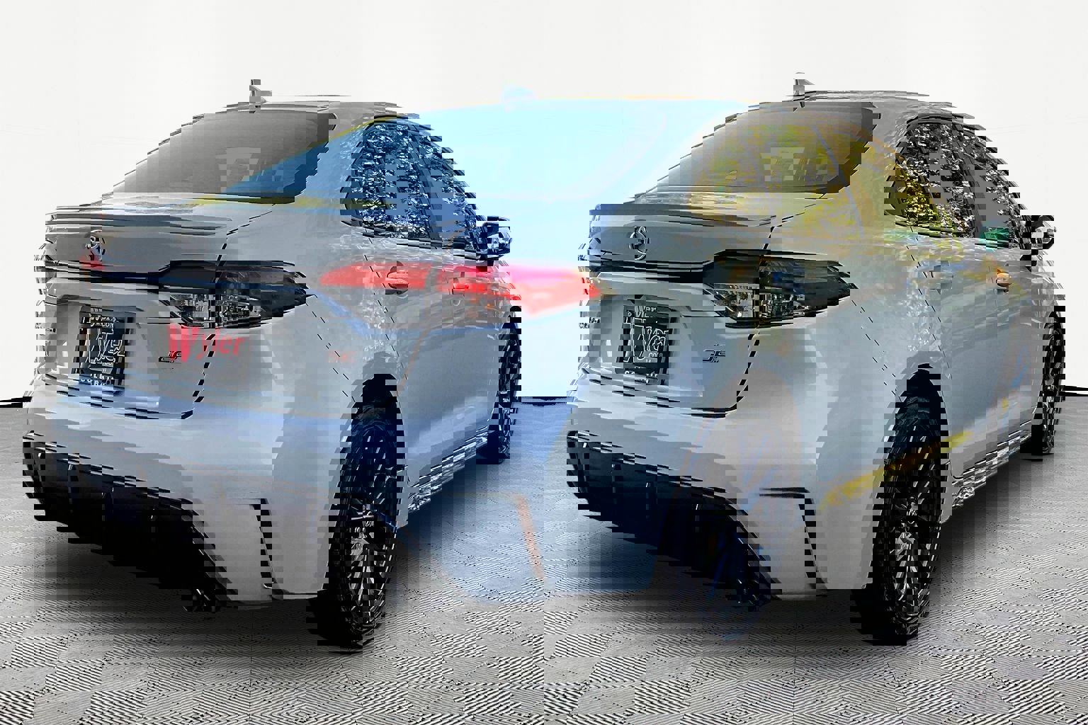 Used 2024 Toyota Corolla SE FWD image 6