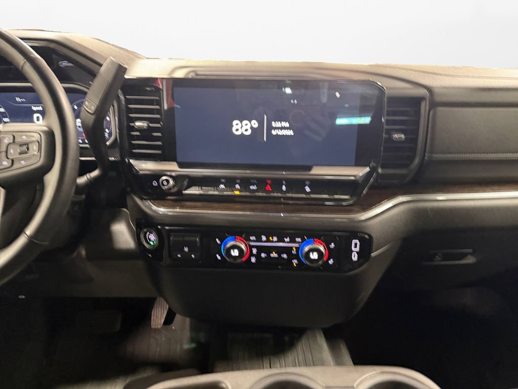 Used 2023 GMC Sierra 1500 Elevation w/ LPO, Elevation Black Package AWD/4WD image 10