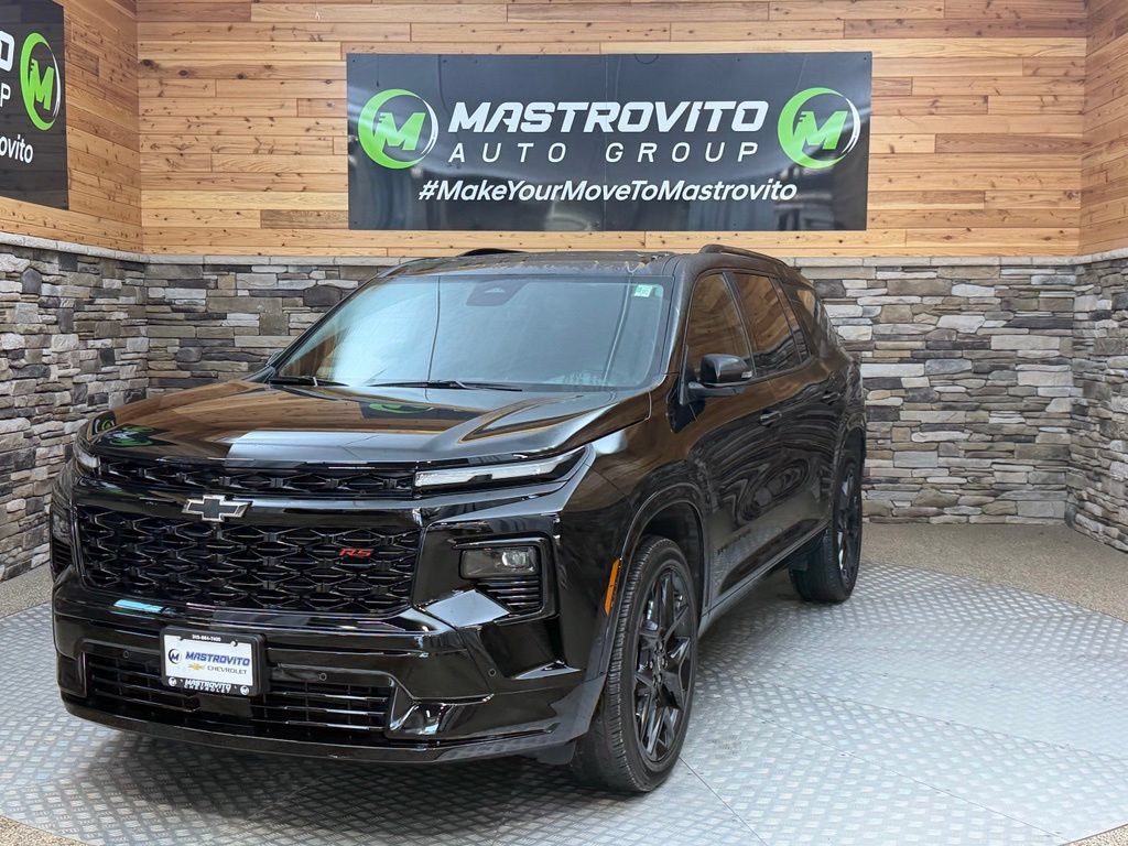 Used 2025 Chevrolet Traverse RS w/ LPO, Floor Liner Package AWD/4WD image 6