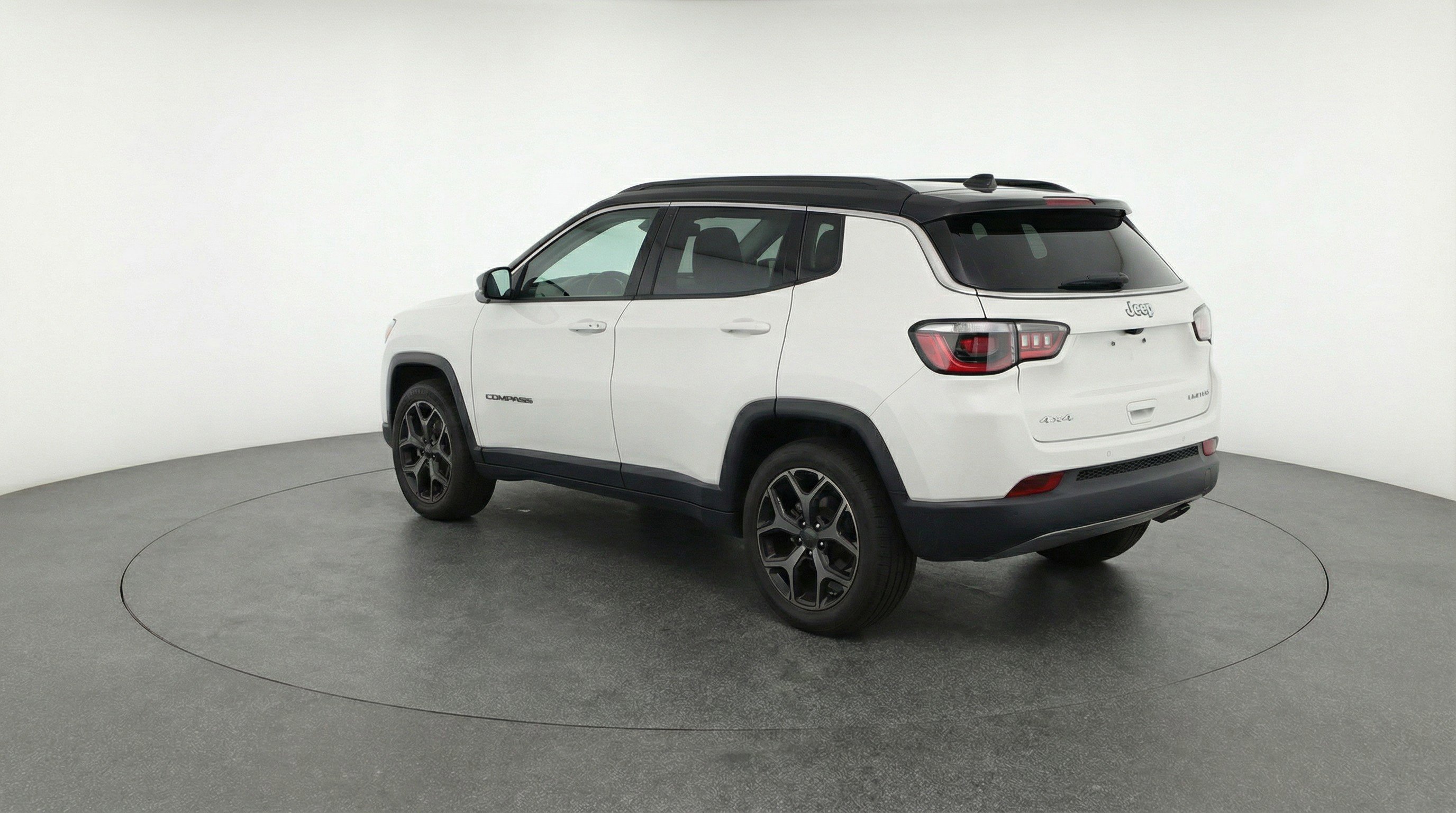 Used 2025 Jeep Compass Limited AWD/4WD image 6