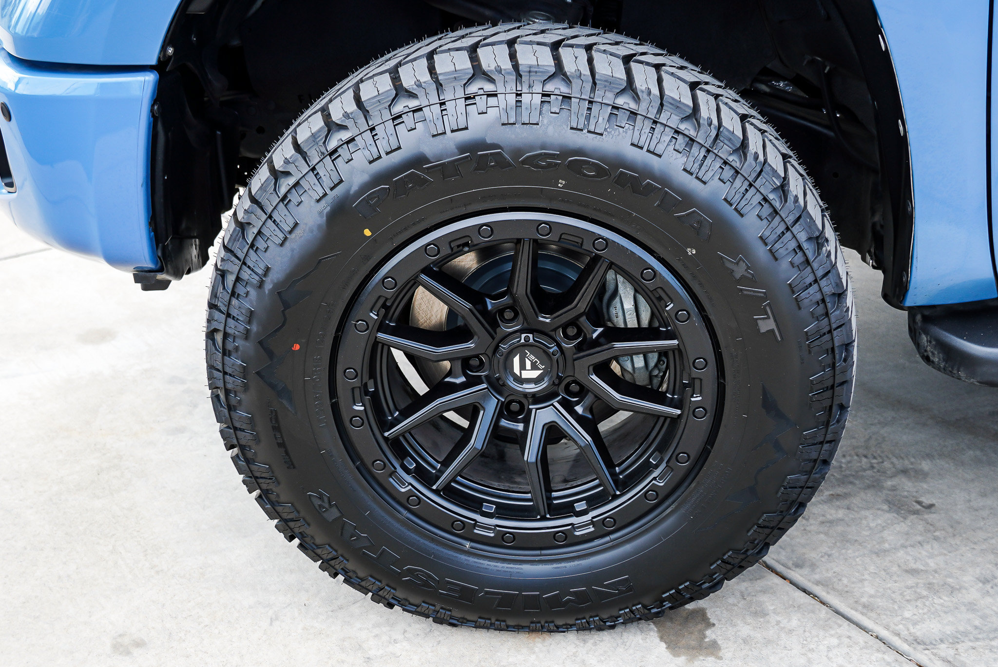 Used 2019 Toyota Tundra Limited w/ Limited Premium Package AWD/4WD image 12
