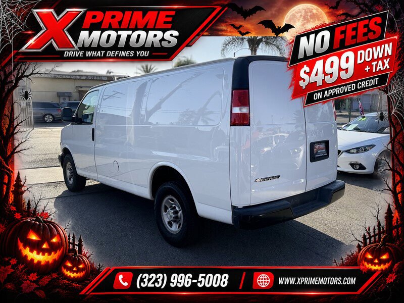 Used 2019 Chevrolet Express 2500 w/ Driver Convenience Package RWD image 5