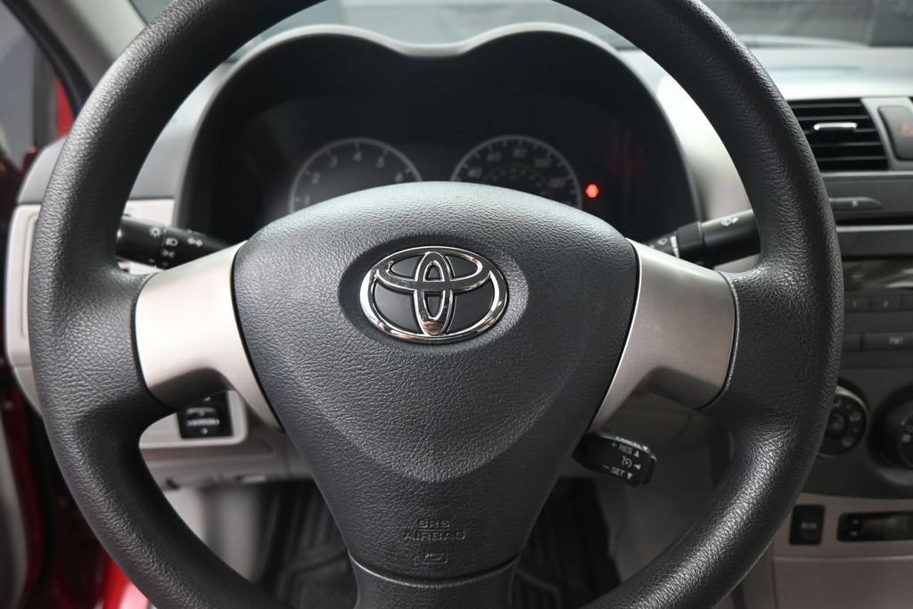 Used 2011 Toyota Corolla LE FWD image 11