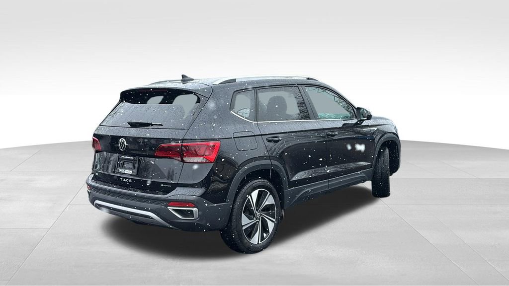 Used 2024 Volkswagen Taos SE AWD/4WD image 7