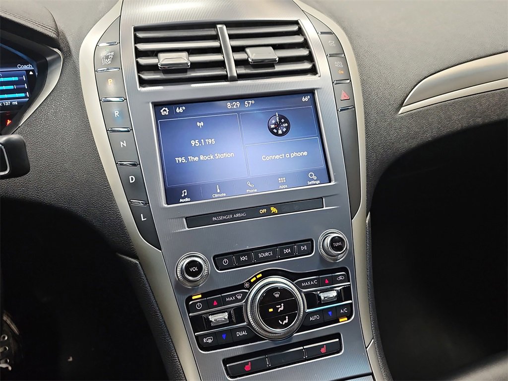 Used 2019 Lincoln MKZ Premiere image 19