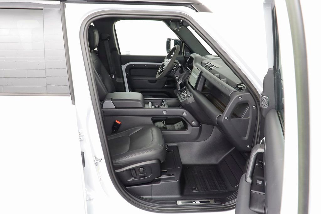 Used 2023 Land Rover Defender 110 V8 image 20