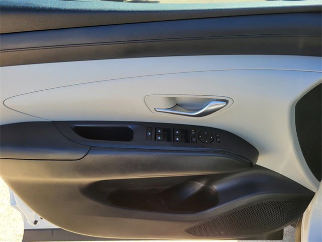 Certified 2025 Hyundai Tucson SE image 15