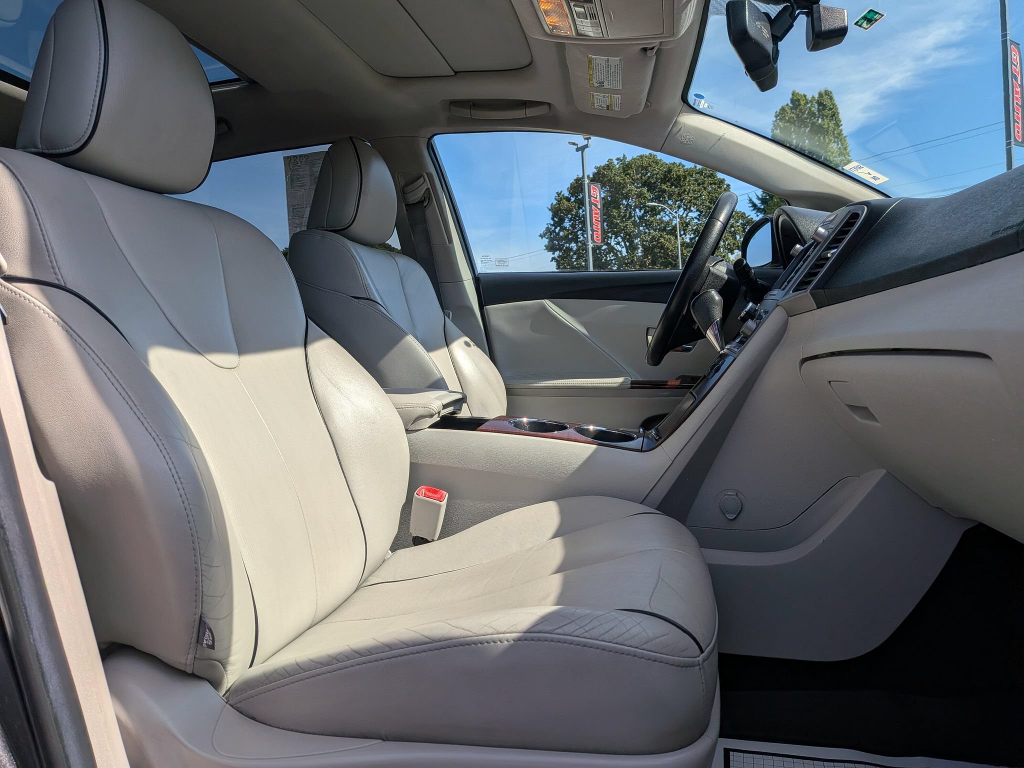 Used 2011 Toyota Venza w/ Premium Pkg #2 FWD image 7