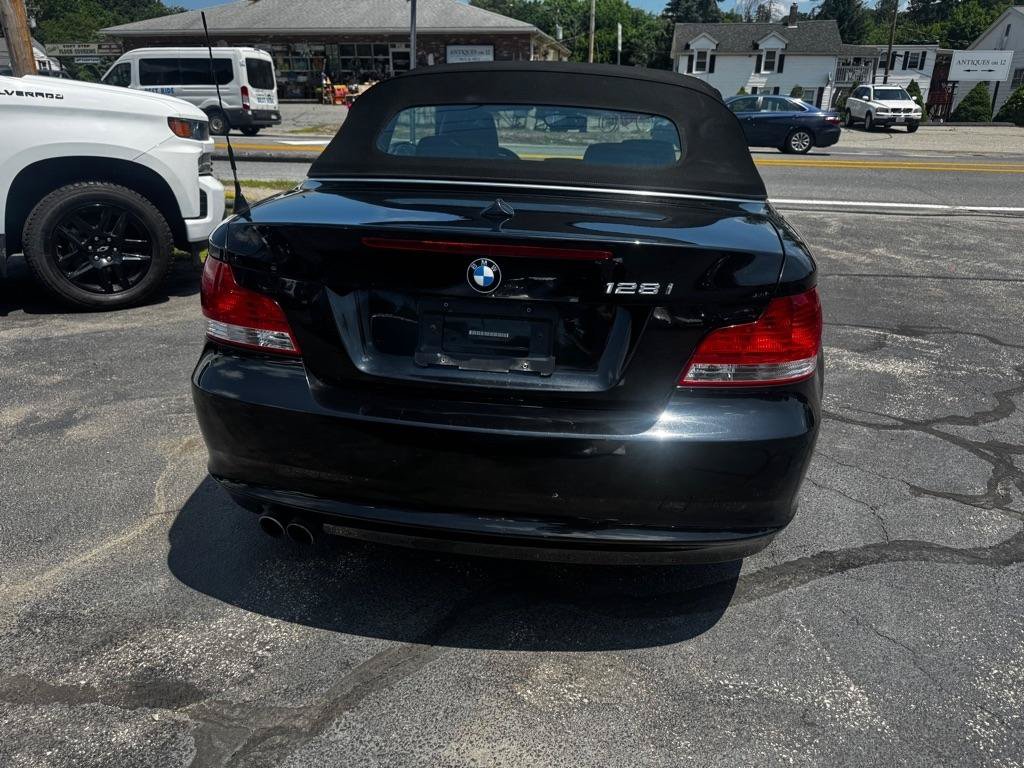 Used 2009 BMW 128i Convertible RWD image 5
