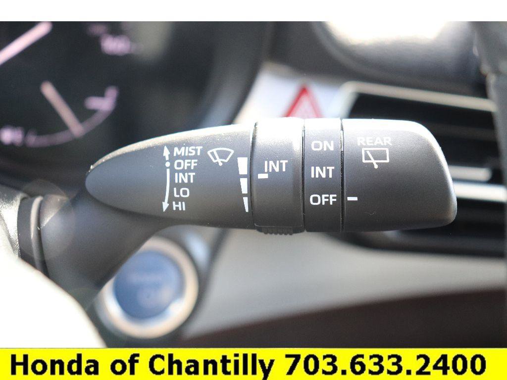 Used 2024 Toyota Sienna XLE image 11