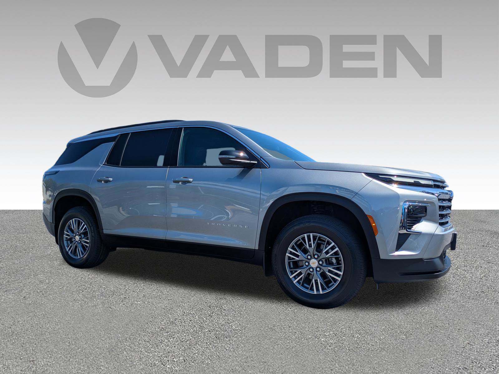 New 2026 Chevrolet Traverse LT image 3