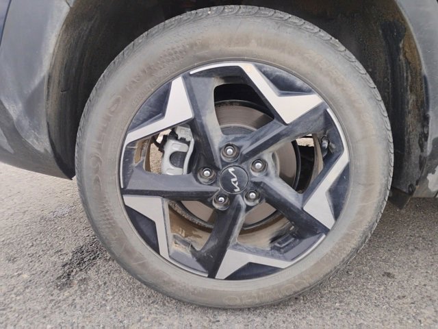 Used 2024 Kia Seltos EX image 8