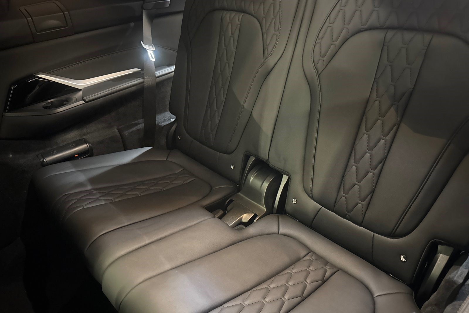 New 2027 BMW X7 M60i AWD/4WD image 30