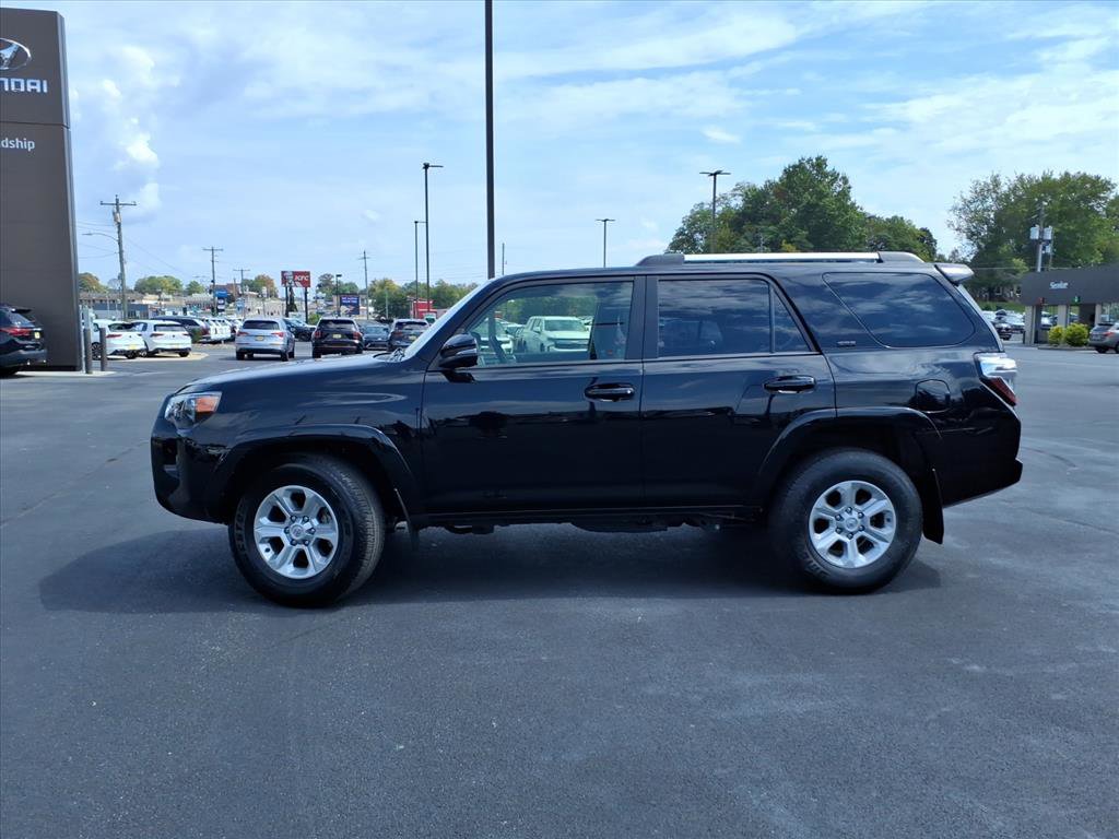 Used 2023 Toyota 4Runner SR5 Premium image 3