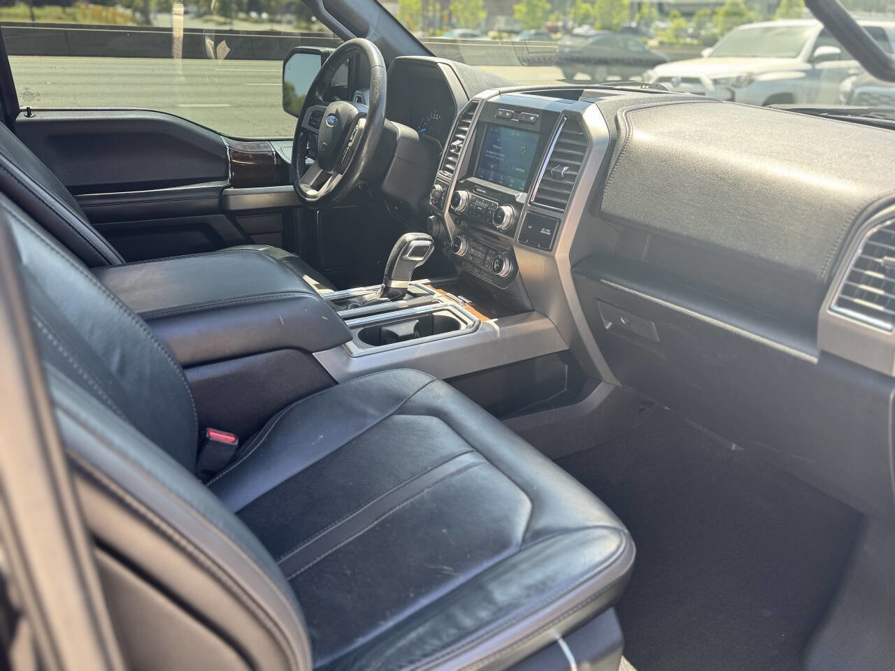 Used 2016 Ford F150 Platinum w/ Equipment Group 701A Luxury AWD/4WD image 21