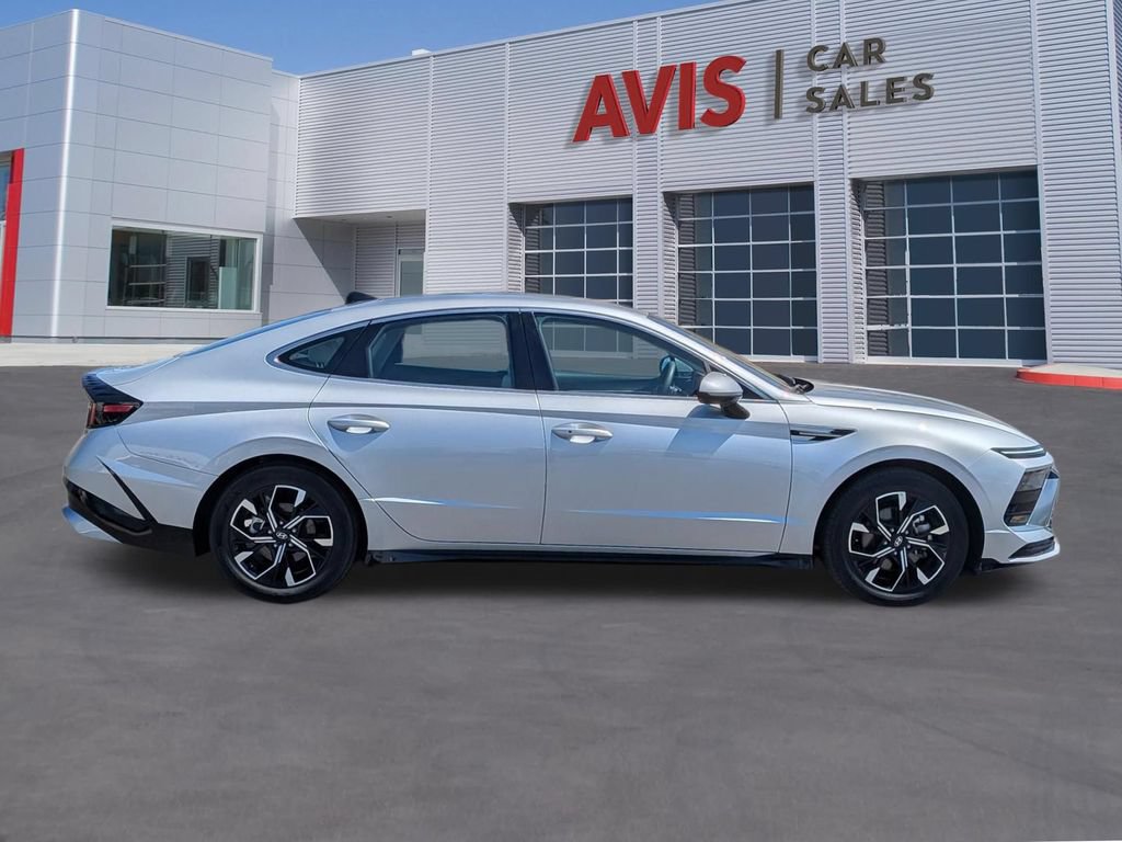 Used 2025 Hyundai Sonata SEL FWD image 5