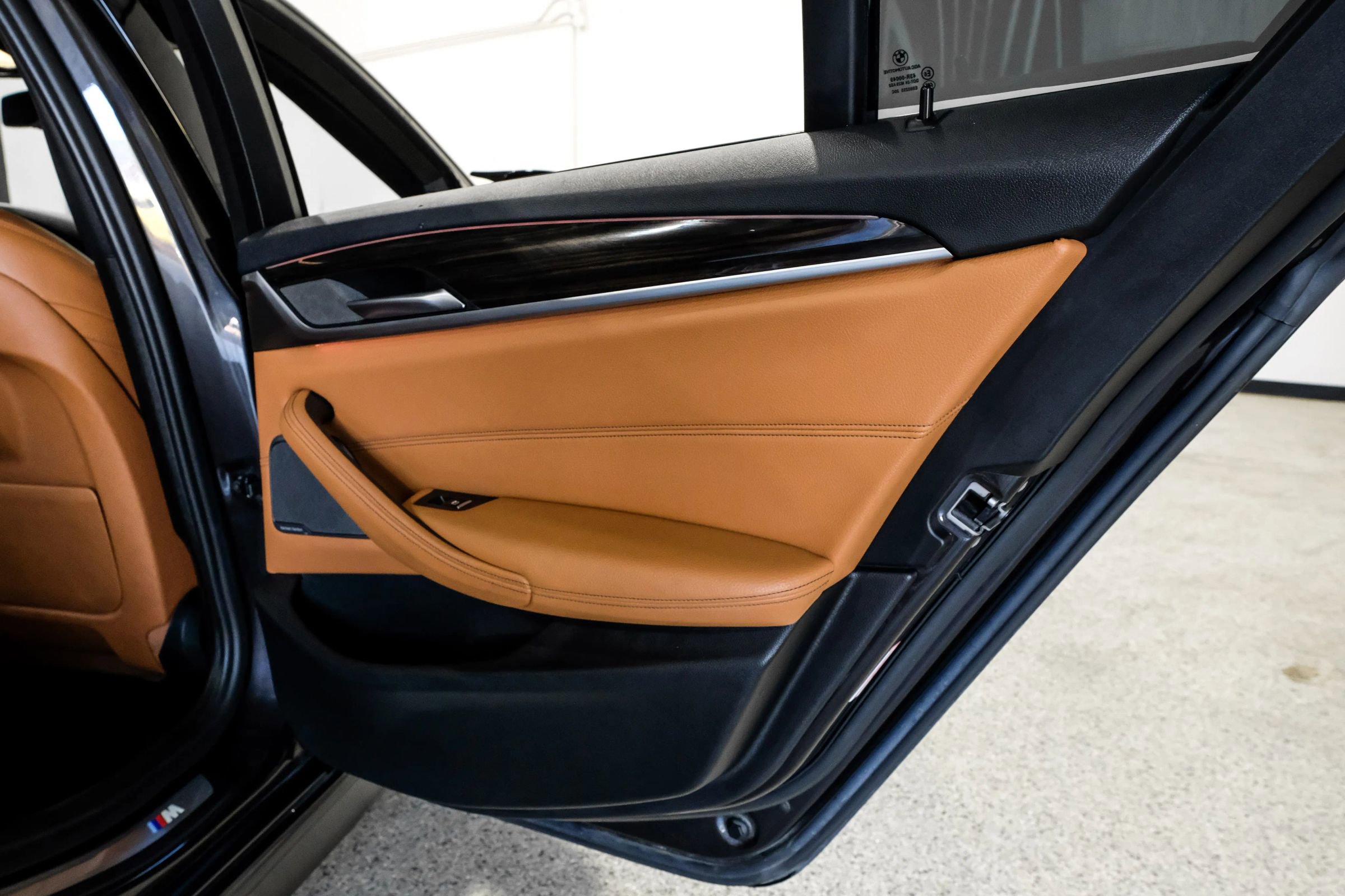 Used 2019 BMW 540i w/ M Sport Package RWD image 60