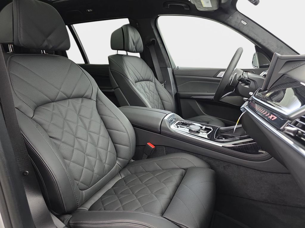 New 2026 BMW X7 xDrive40i w/ M Sport Package AWD/4WD image 9