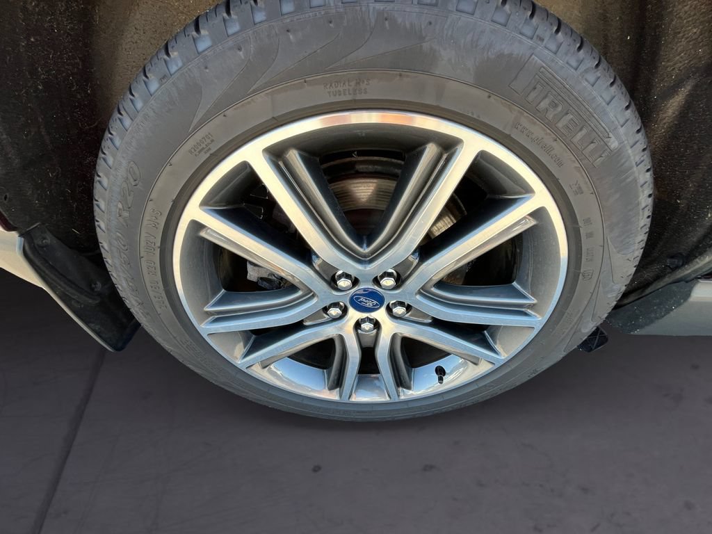 Used 2021 Ford Edge Titanium AWD/4WD image 14