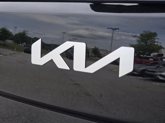 Used 2025 Kia Soul LX w/ LX Technology Package FWD image 35