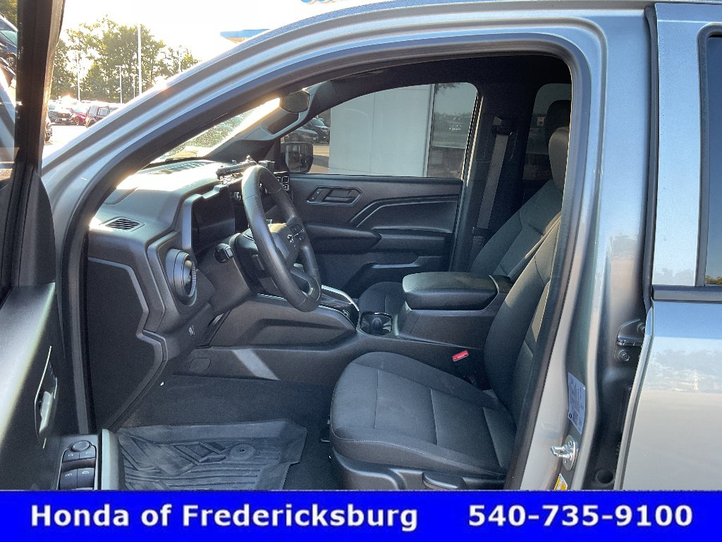 Used 2024 Chevrolet Colorado Trail Boss AWD/4WD image 24