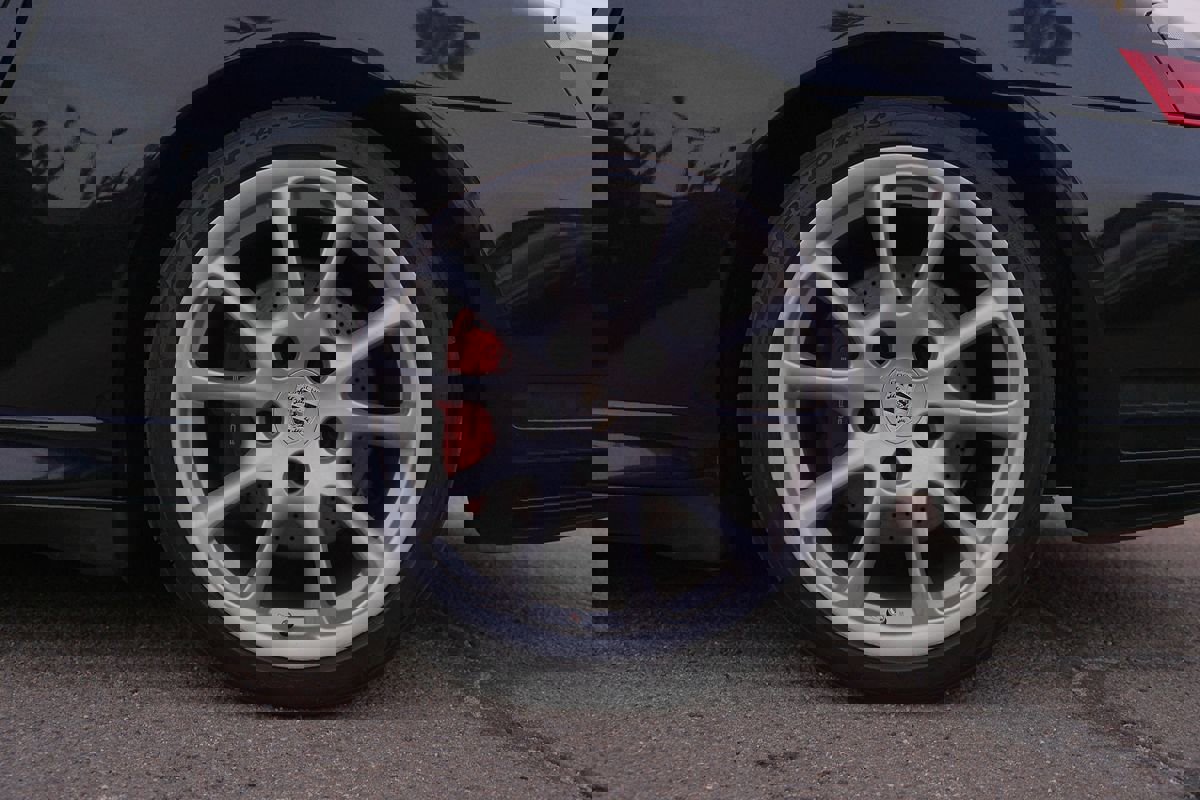 Used 2004 Porsche 911 Carrera 4S image 32