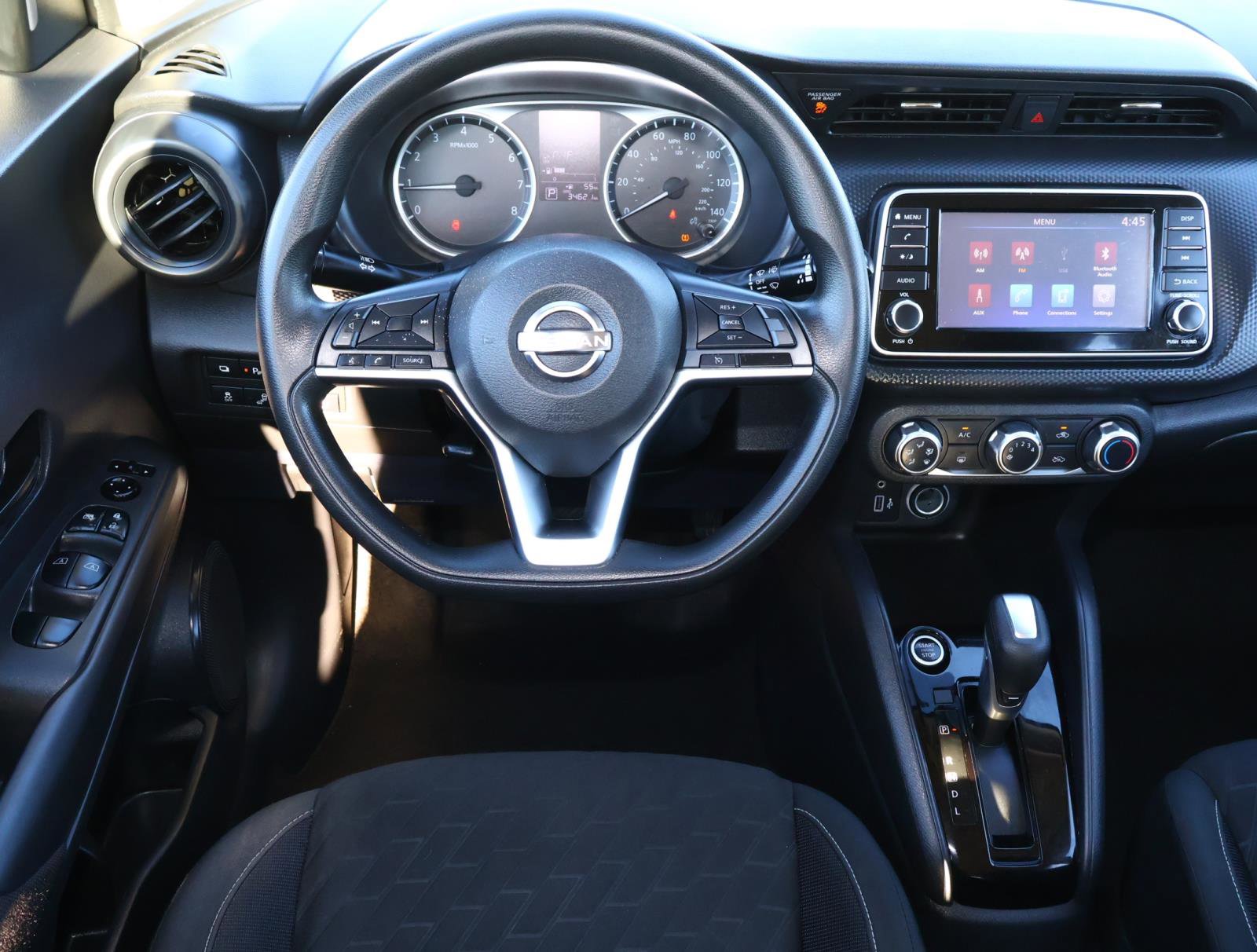 Used 2022 Nissan Kicks S image 9