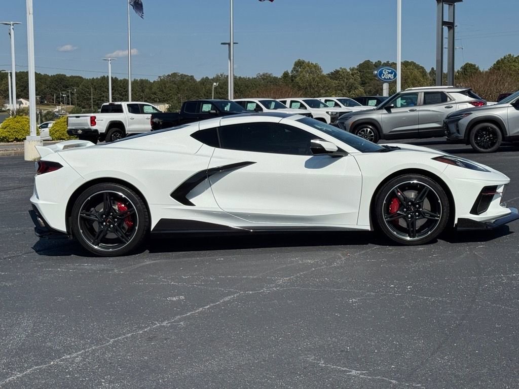 Used 2021 Chevrolet Corvette Stingray Coupe w/ Z51 Performance Package RWD image 2