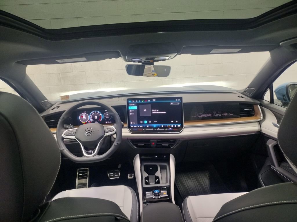 New 2026 Volkswagen Tiguan SEL R-Line image 38