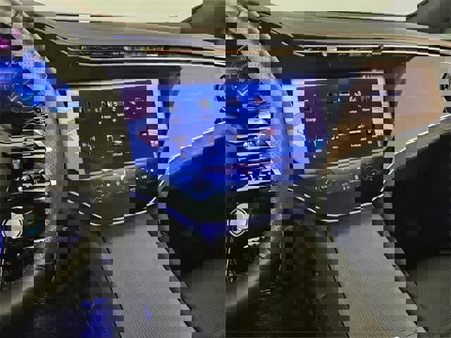 Used 2025 Mercedes-Benz EQE AMG 4MATIC SUV image 27