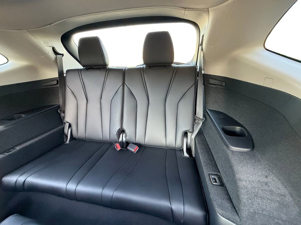 Used 2023 Acura MDX SH-AWD image 21