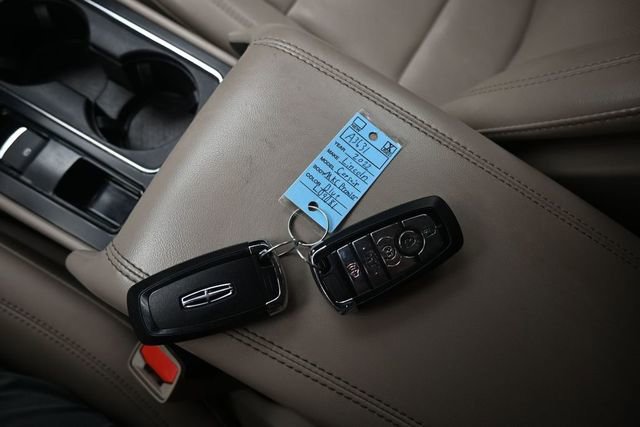 Used 2022 Lincoln Corsair AWD w/ Equipment Group 101A image 18
