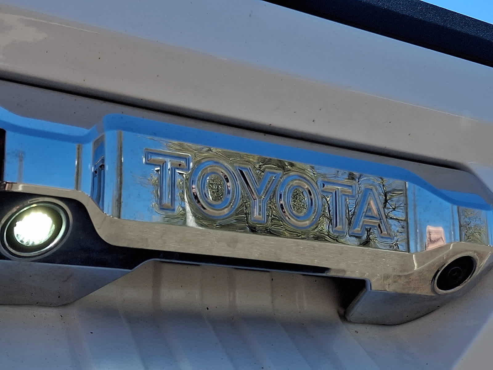 Used 2024 Toyota Tundra Limited AWD/4WD image 31