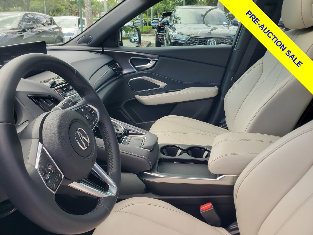 Used 2025 Acura RDX SH-AWD image 16