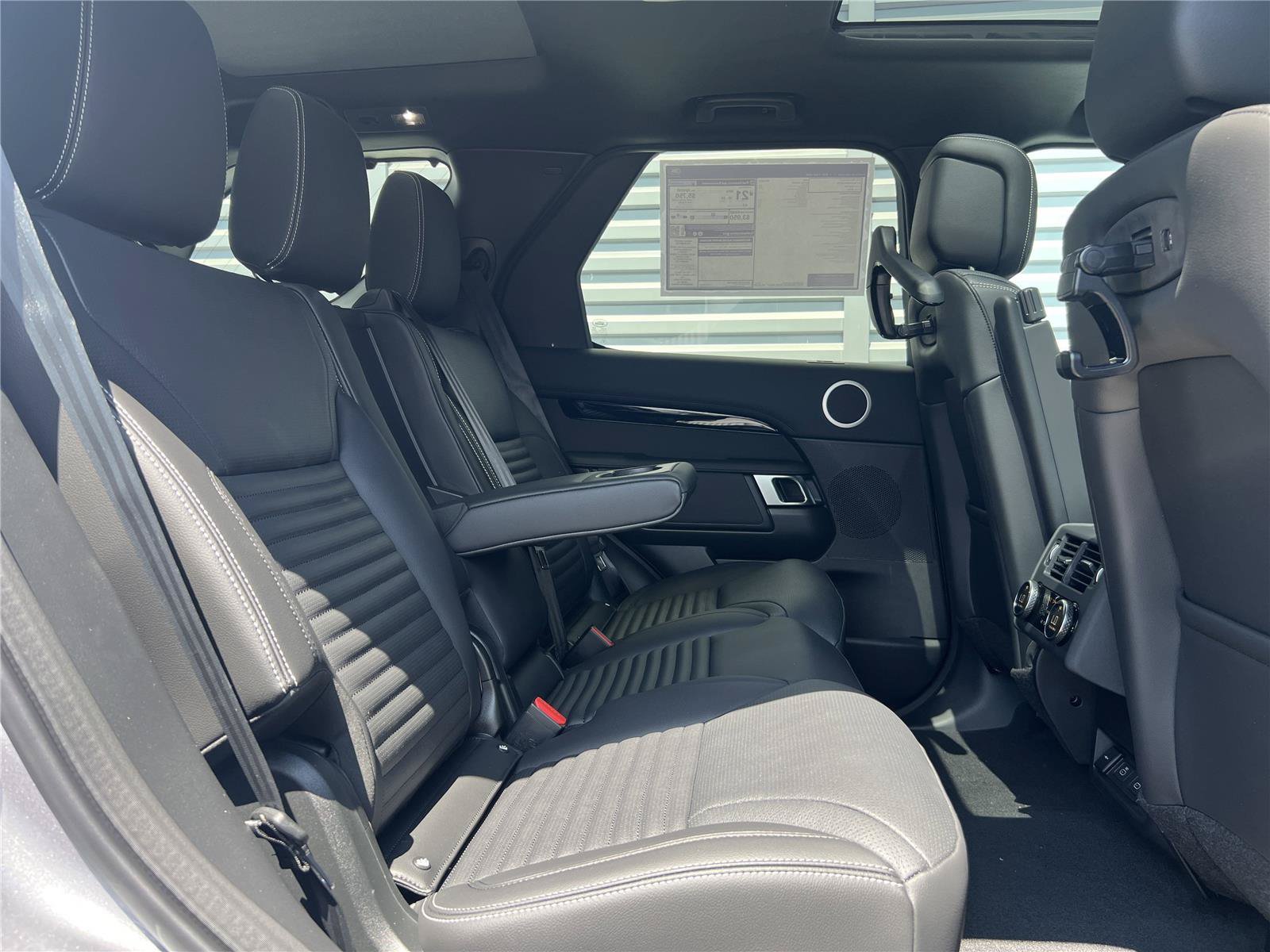 New 2025 Land Rover Discovery S AWD/4WD image 30