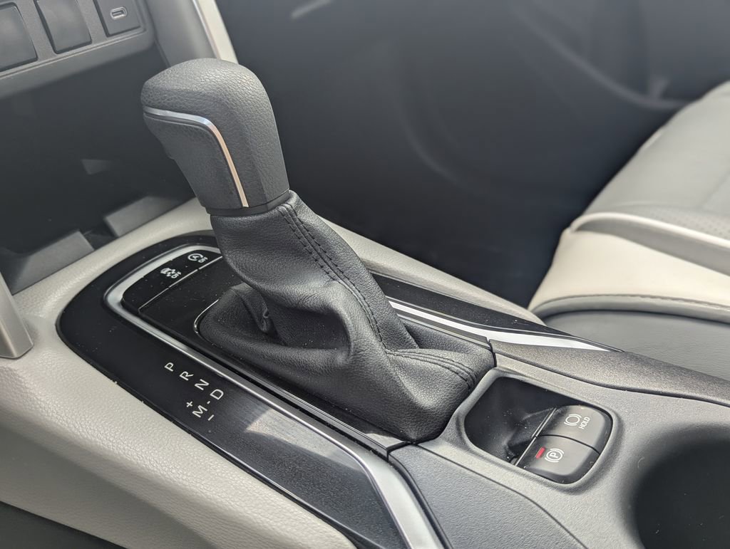 Used 2025 Toyota Corolla Cross LE w/ Black Badges Package (TMS) image 31